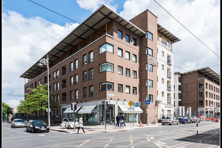 42 MALTON HOUSE, IFSC, Dublin 1