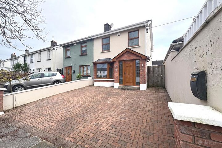 2 Woodvale Avenue, Clonsilla, Dublin 15