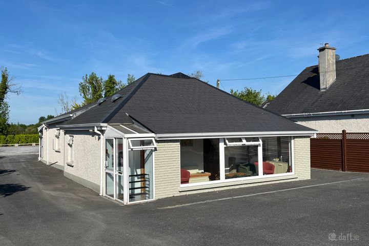 Roscommon Road, Athlone, Co Westmeath, N37WT18
