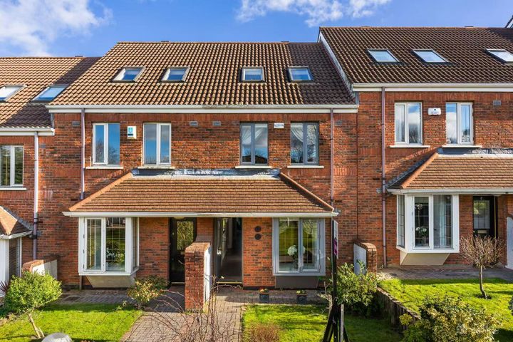 7 The Courtyard, Foxrock Park, Dublin 18, Foxrock, Dublin 18