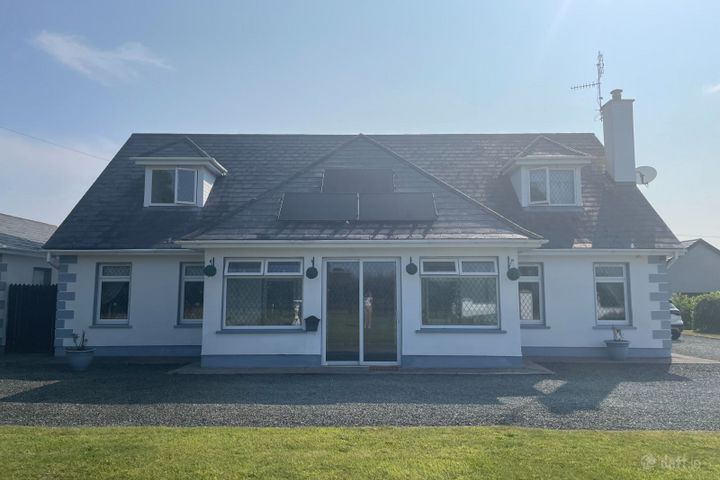 Sandville, Glanworth, Fermoy, Co. Cork, P51V25N
