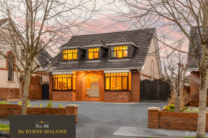 8 Oakglynn, Blessington Road, Naas, Co. Kildare, W91XT6N