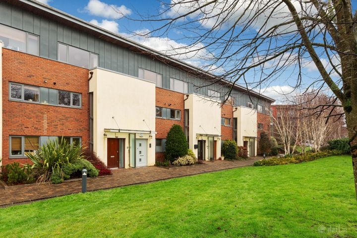 8 Cedarhurst Green, Castleknock, Dublin 15, D15X6F4