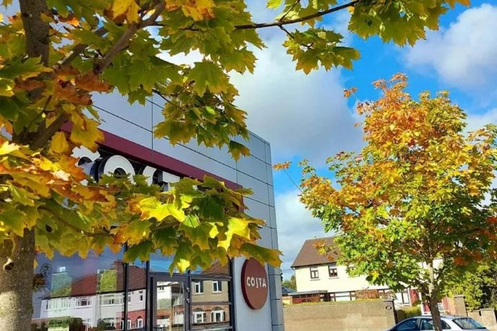 Main road , Tallaght, Dublin 24