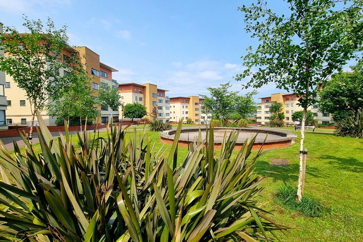 85 The Oval, Tullyvale, Cabinteely Dublin 18, Dublin 18, Dublin