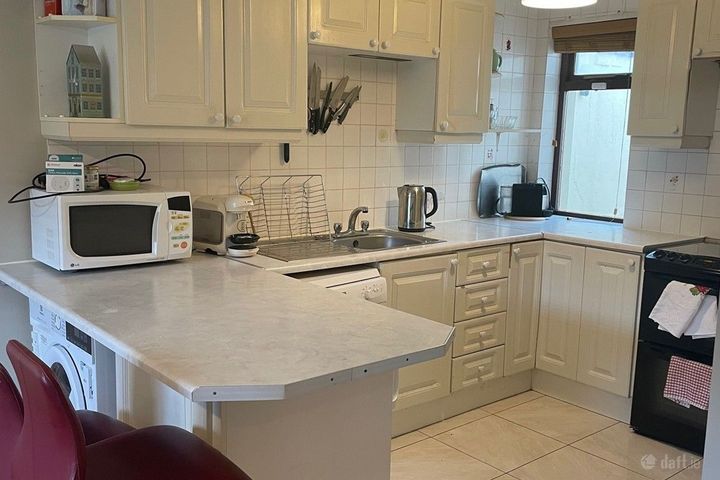 21a2 Lanesville, Dun Laoghaire, Co. Dublin