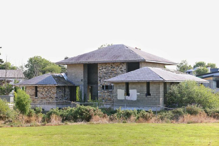 Seafield, Ballymoney, Gorey, Co. Wexford, Y25P281