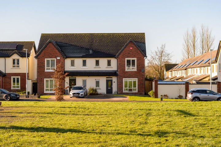 27 Cois Glaisn Avenue, Johnstown, Navan, Co. Meath, C15N4XY