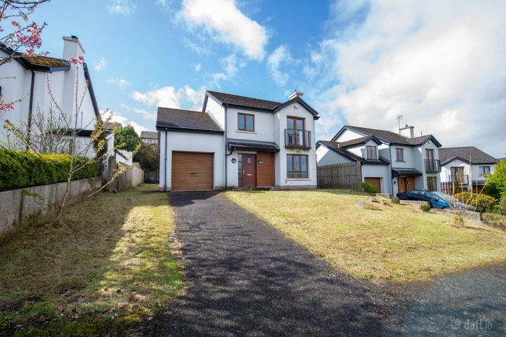 82 Rann Mór Walk, Crievesmith, Letterkenny, Co. Donegal, F92K10E