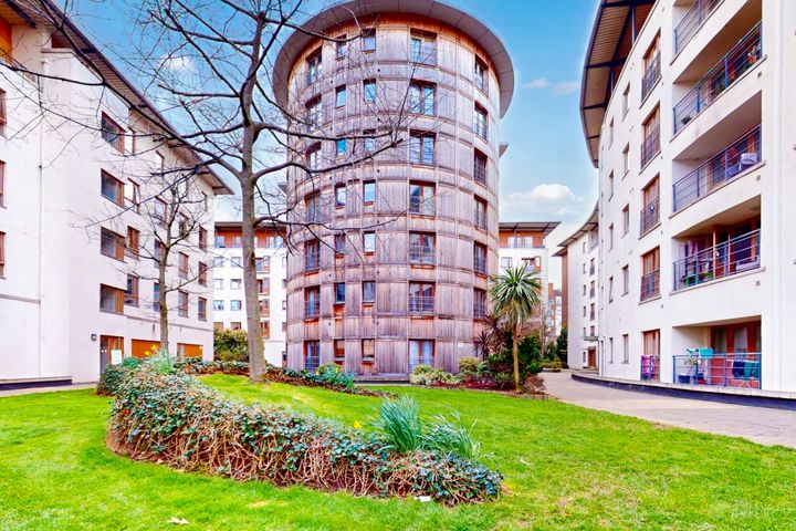 8 Spencer House, Custom House Square, Mayor Street Lower, IFSC, Dublin 1