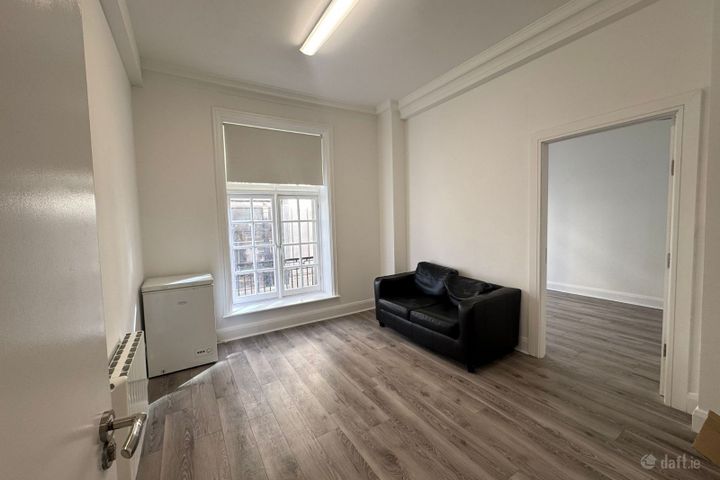 16-17 O'Connell Street  Lower, Dublin 1