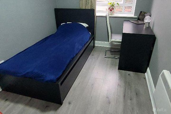 Glasnevin Downs, Finglas, Dublin 11