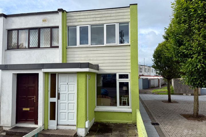 1 Lower Charles Street, Castlebar, Co. Mayo, F23EV77
