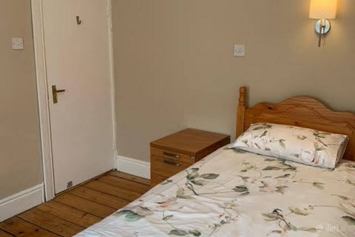 Kenilworth Square West, Terenure, Dublin 6