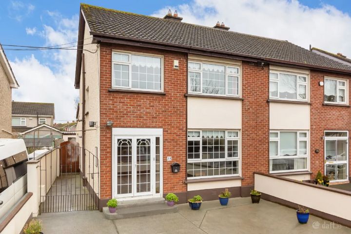 35 Dodsborough Road, Lucan, Co. Dublin