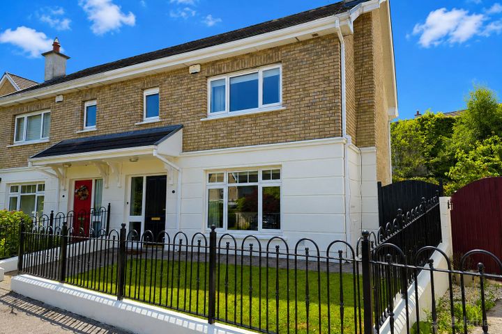 69 Clarkes Wood, Mount Oval Village, Rochestown, Co. Cork, T12H6WR
