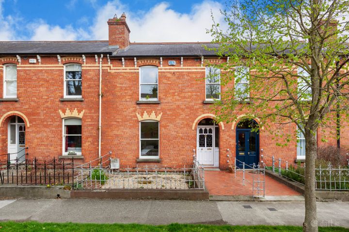 16 Shandon Park, Phibsborough, Dublin 7, D07XY33