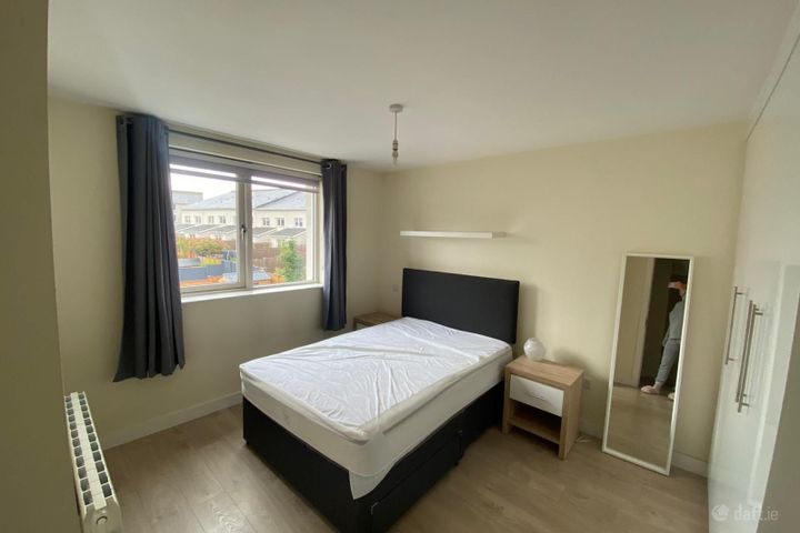 Phelan Avenue, Royal Canal Park, Dublin 15