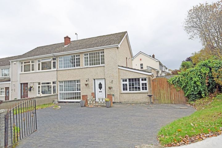 83 The Coppice, Woodfarm Acres, Palmerstown, Dublin 20, D20F985