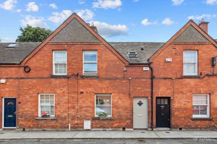 8 Home Villas, Donnybrook, Dublin 4, D04H6C5