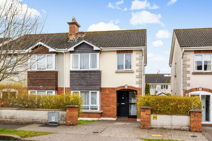 4 The Crescent, Curragh Grange, Newbridge, Co. Kildare, W12WV58