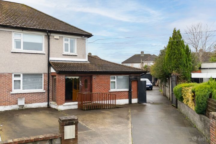 19 Greentrees Drive, Dublin 12, Templeogue, Dublin 6W, D12YW02
