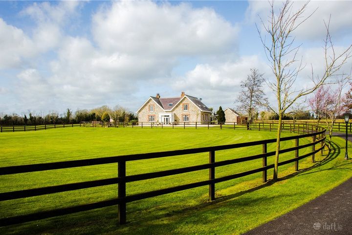 Hunters Lodge, Neillstown, Bohermeen, Meath