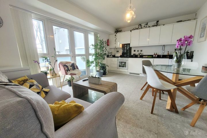 4 Cuirt Na Tra, 204 Upper Salthill, Galway City Centre, Co. Galway
