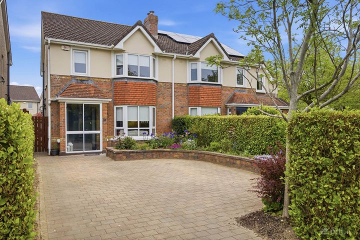 2 Ridgewood Avenue, Ridgewood, Swords, Co. Dublin, K67HW14