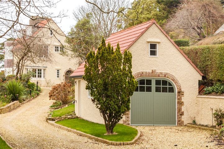 Drynan Lodge, 52 Old Carrickbrack Road, Howth, Dublin