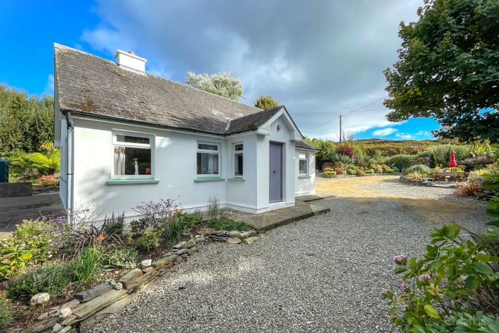 Altar, Toormore, Toormore, Co. Cork, P81X361