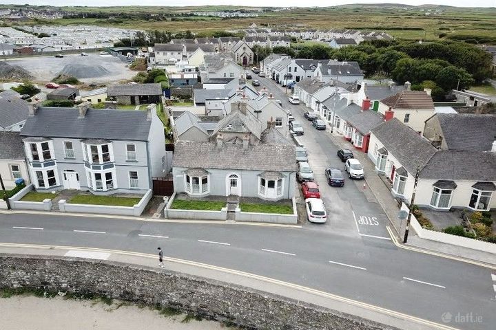 11 Marine Parade, Kilkee, Co. Clare, V15AE19