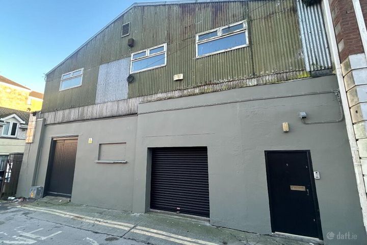 5 Bessexwell Lane, (Off Shop Street), Drogheda, Co. Louth, A92PN40