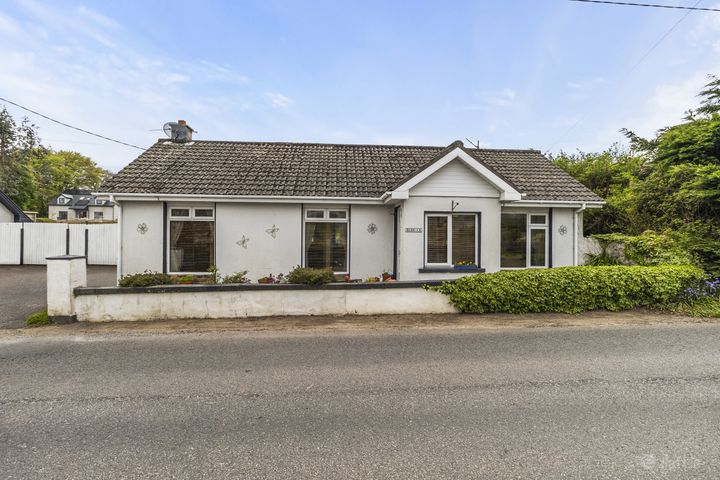 Berwick, Brooklodge East, Glanmire, Cork