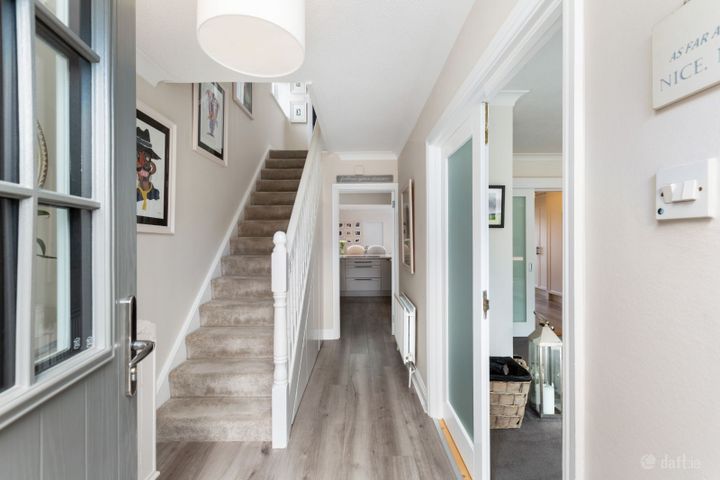 6 Sycamore Close, The Park, Cabinteely, Dublin 18, D18V9V6 - Photo 2