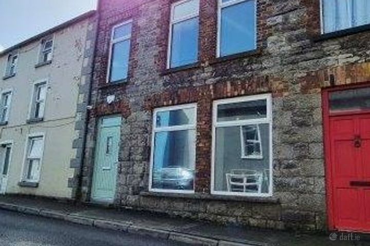 15 West Port, Ballyshannon, Ballyshannon, Co. Donegal, F94CC64
