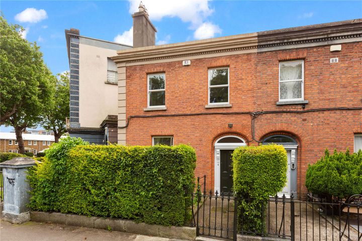 Phoenix View, 13 Park Place, Chapelizod Road, Dublin 8, D08ETW9