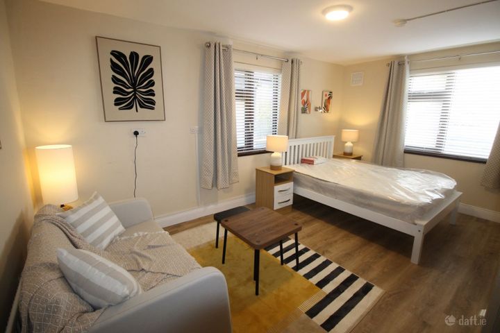 Room Six, Parknasilla, 33 Old Blackrock Road , Blackrock, Co. Cork