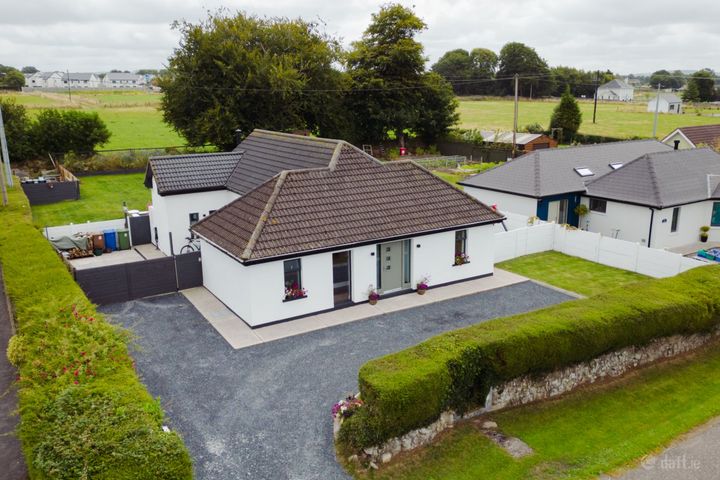 Monadrishane, Kilworth, Kilworth Camp, Co. Cork, P61YY16