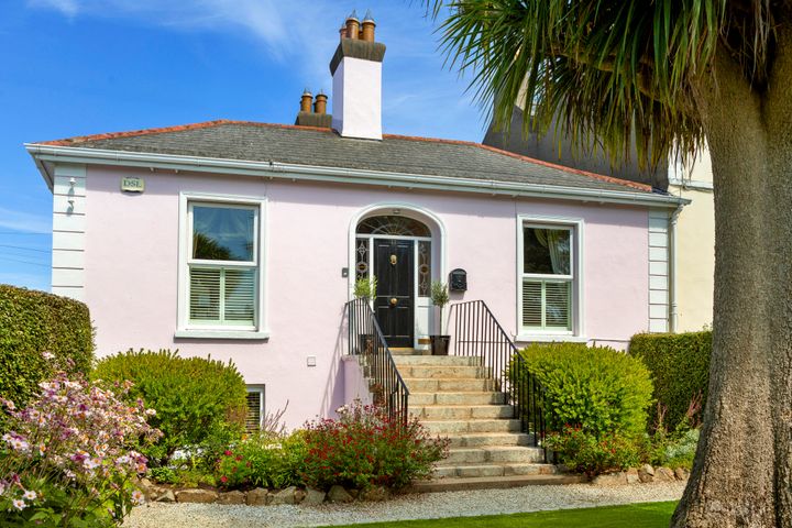 Raven Lodge, 17 Summerhill Road, Sandycove, Dublin