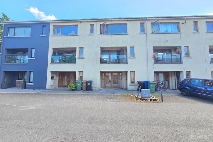 122 Church Hill, Tullamore, Co. Offaly, R35R2K3