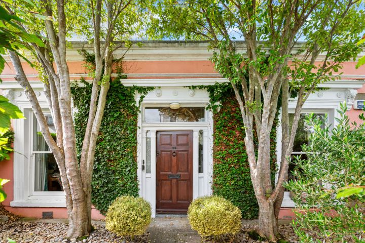 28 Sandycove Avenue West, Sandycove, Sandycove, Co. Dublin, A96CP28