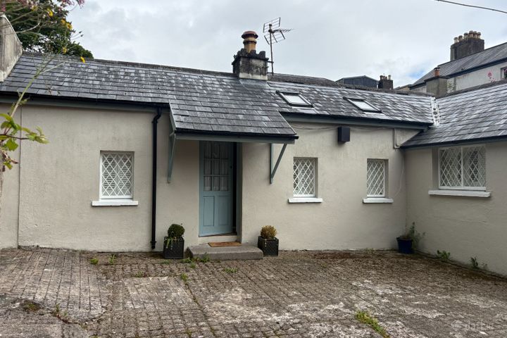 Apartment 2, 10 North Mall, Sunday's Well, Co. Cork