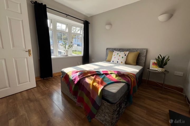 Bright Double Room at Georgian Hamlet, Baldoyle, Dublin 13, Baldoyle, Dublin 13