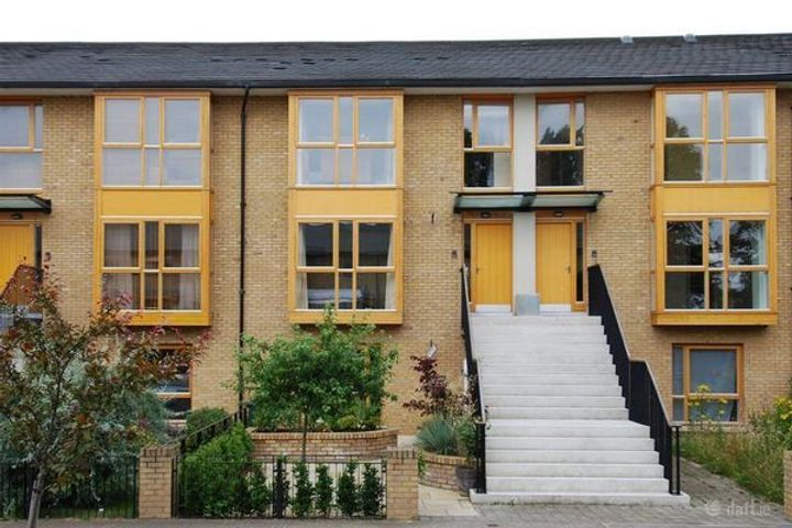 13 Merton Crescent, Mount Saint Annes, Milltown, Dublin