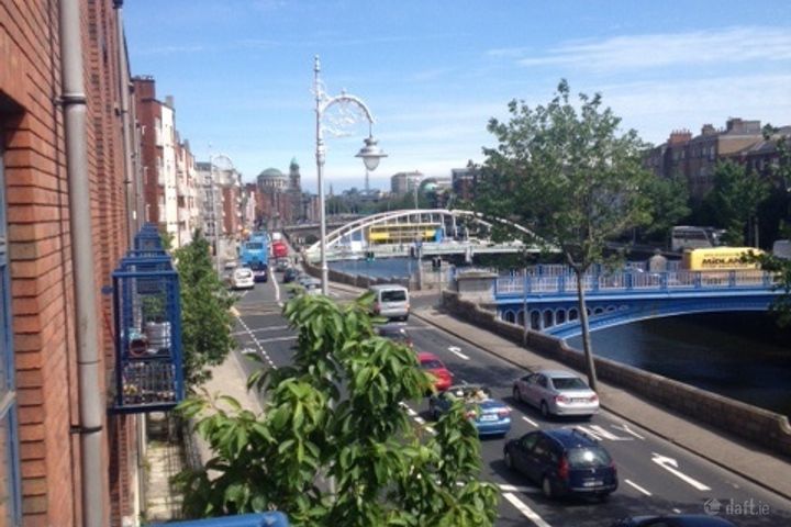 Sarsfield Quay, Dublin 7