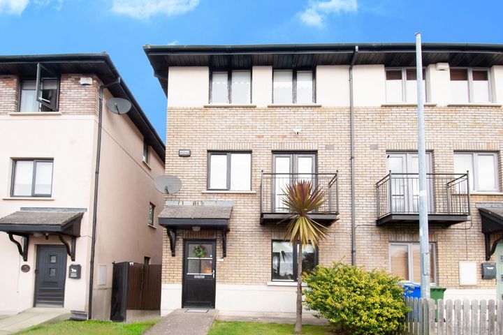 11 The Avenue, Clonattin Village, Gorey, Co. Wexford, Y25WN96