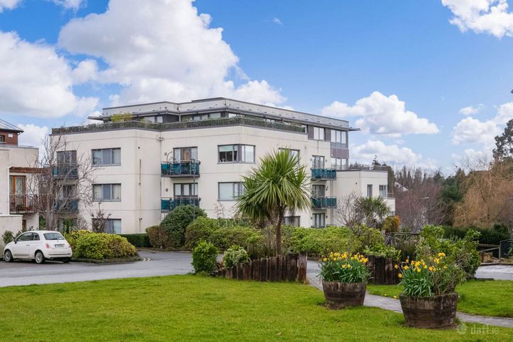 12 Le Hunt House, Brennanstown, Cabinteely Village, Dublin 18, Dublin