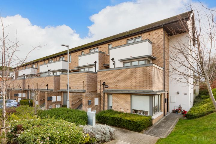 27 Willow Glen, Glenamuck Road, Carrickmines, Dublin 18, D18HK8W