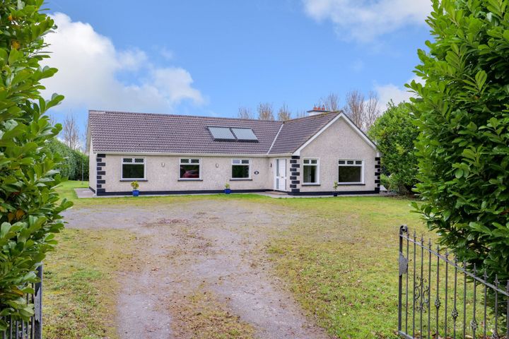 Doon View House, Ross Demesne, Rosscahill, Co Galway, H91P9X7